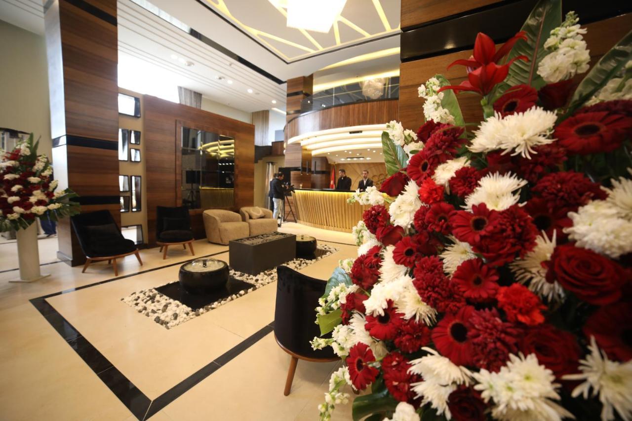 فندق صحارى الخليج Sahara Gulf Hotel Apartments Амман Экстерьер фото