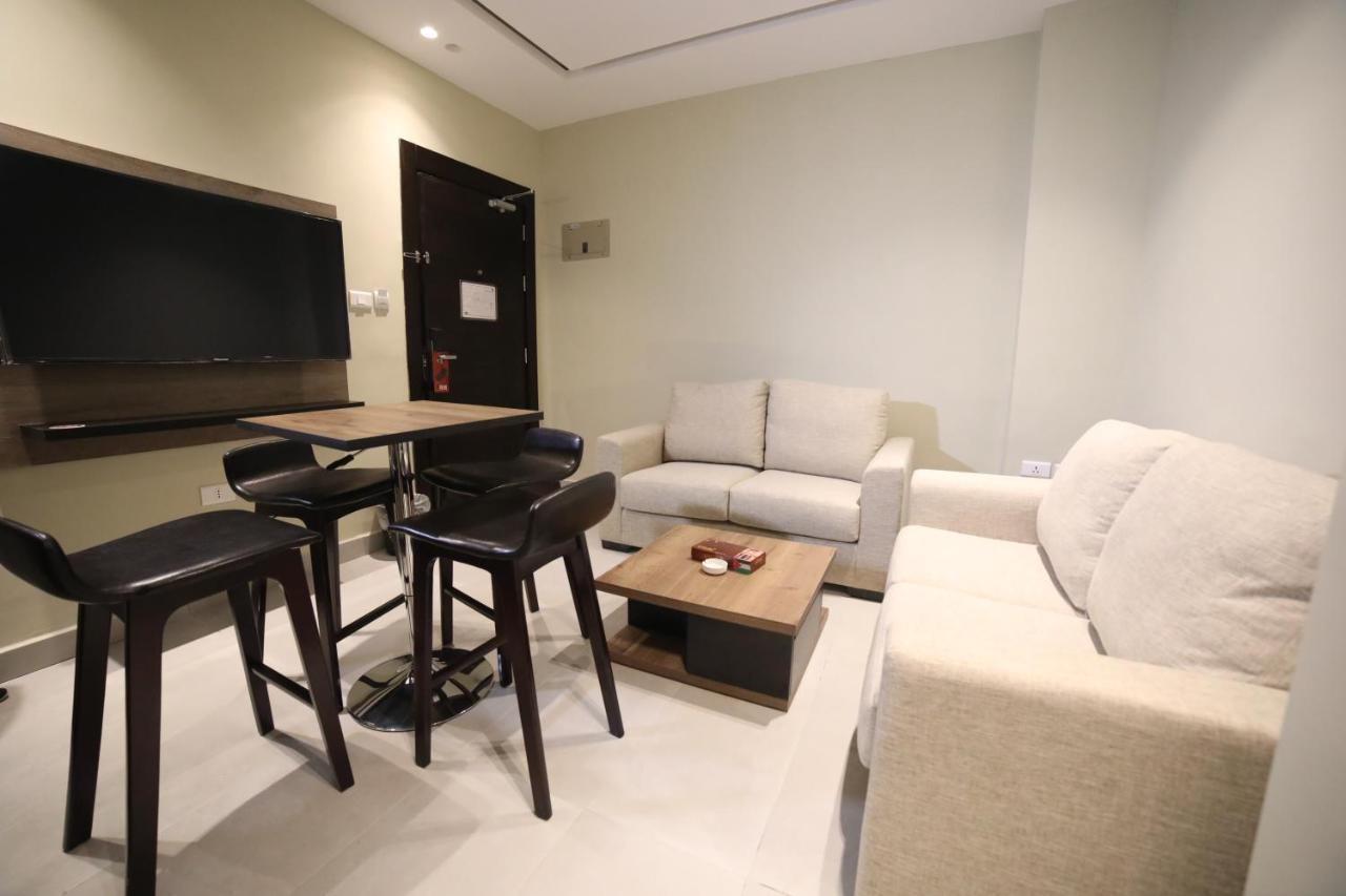 فندق صحارى الخليج Sahara Gulf Hotel Apartments Амман Экстерьер фото