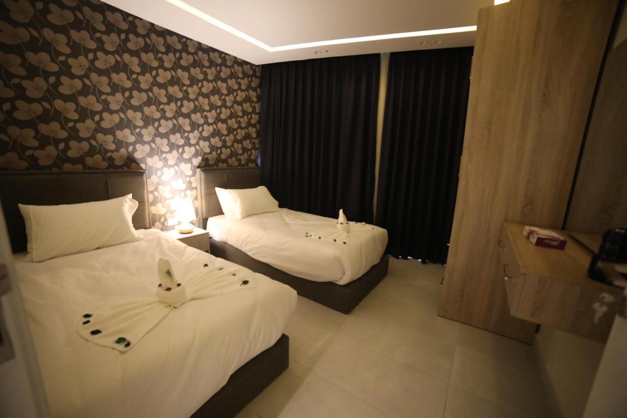 فندق صحارى الخليج Sahara Gulf Hotel Apartments Амман Экстерьер фото